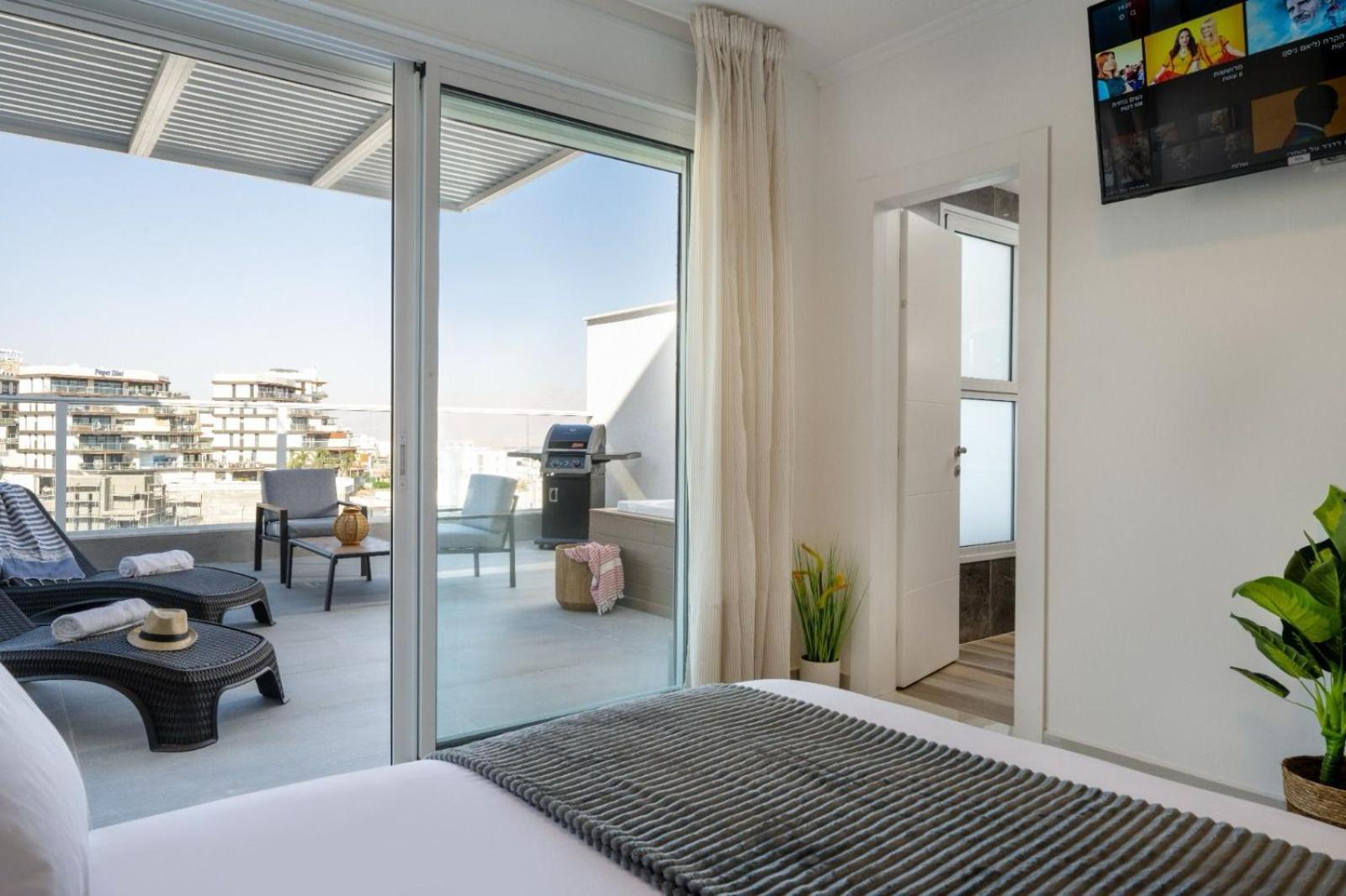 Mountain And Sea View - Penthouse With Private Pool Leilighet Eilat Eksteriør bilde